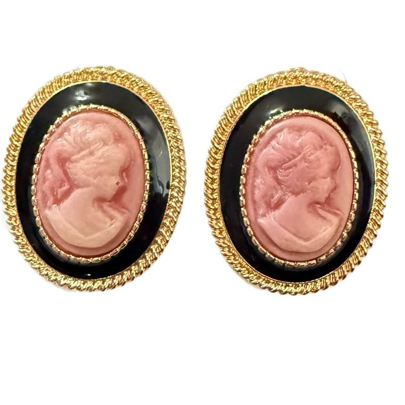 Cameo Lady Earringsgs